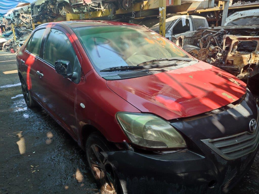  Toyota YARIS  USADO